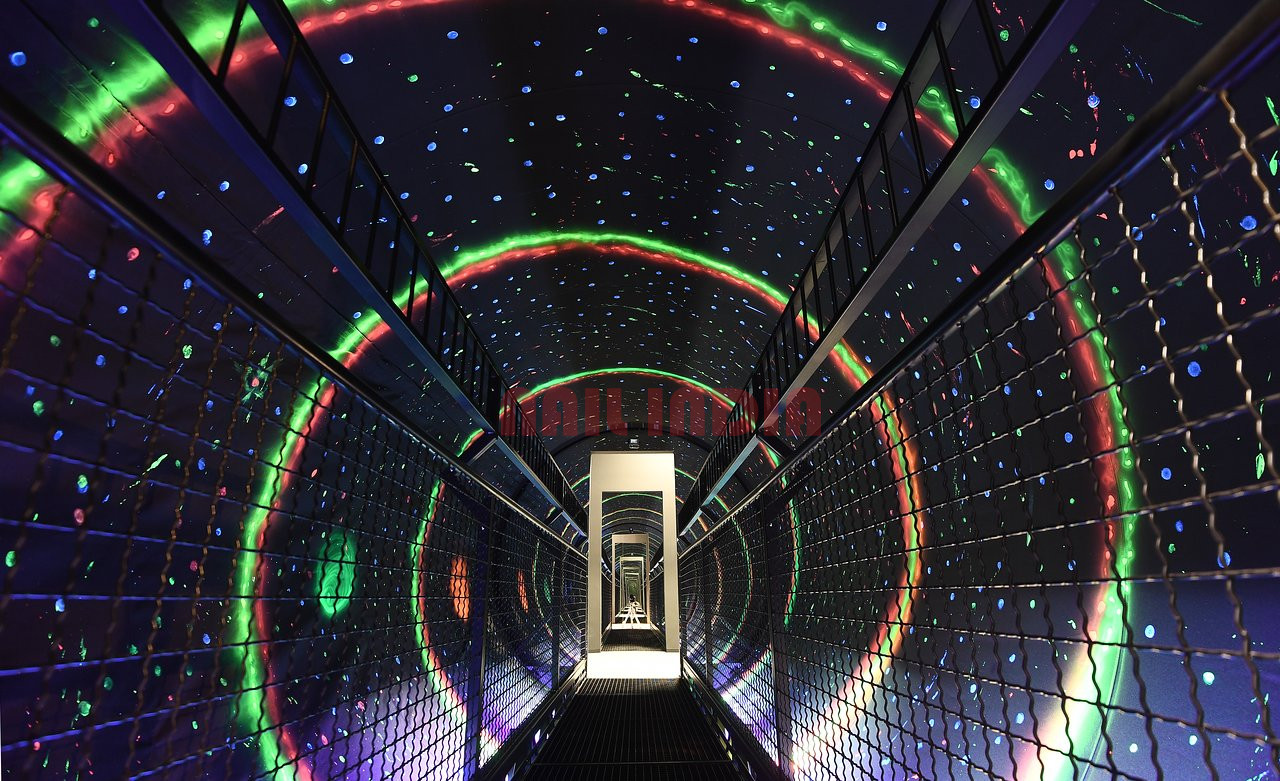 Vortex tunnel 2 svg+xml;charset=utf