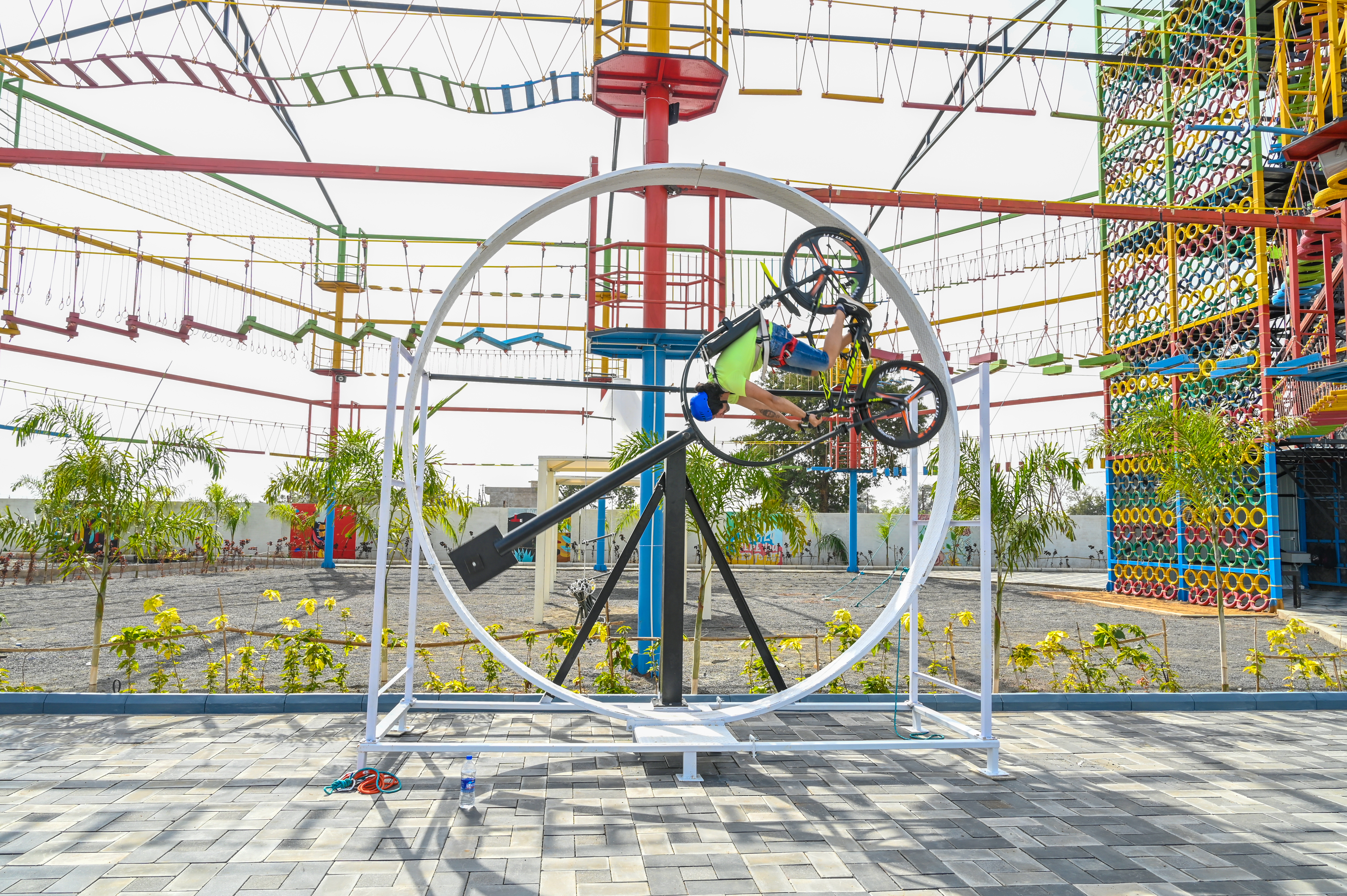 Pedal-controlled 360° rotation on Flying Cycle