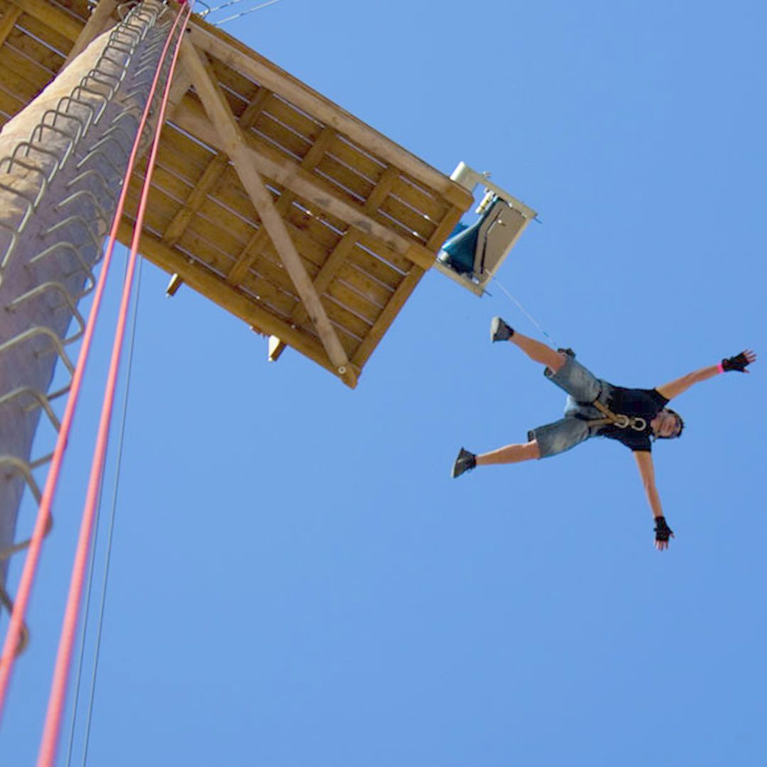 Free Fall ride with EN certified safety harness