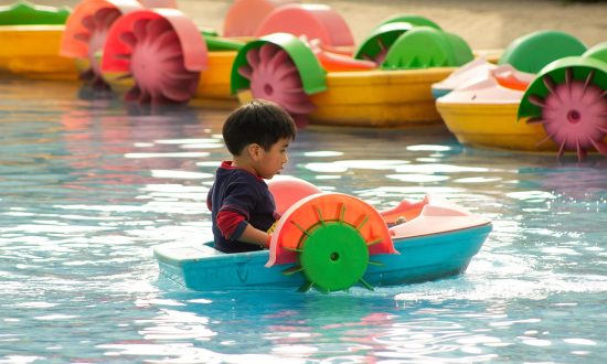 Kids paddle boat installed in water park